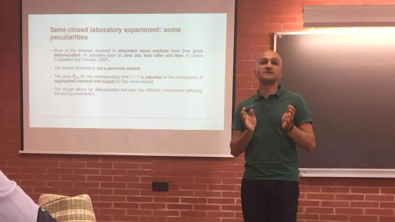 Semi-Closed Simulated Stock Market: The Impact of the Traders' Backgrounds